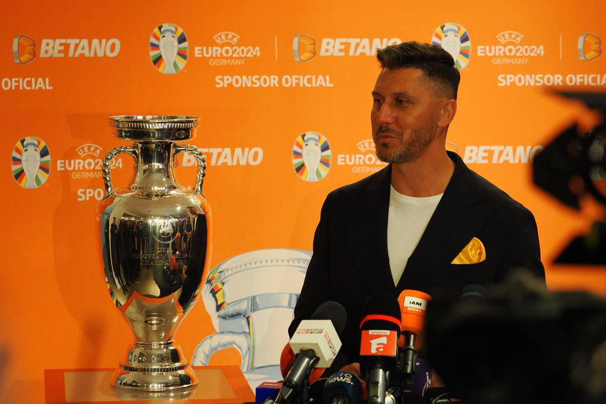 Trofeul EURO a ajuns la București