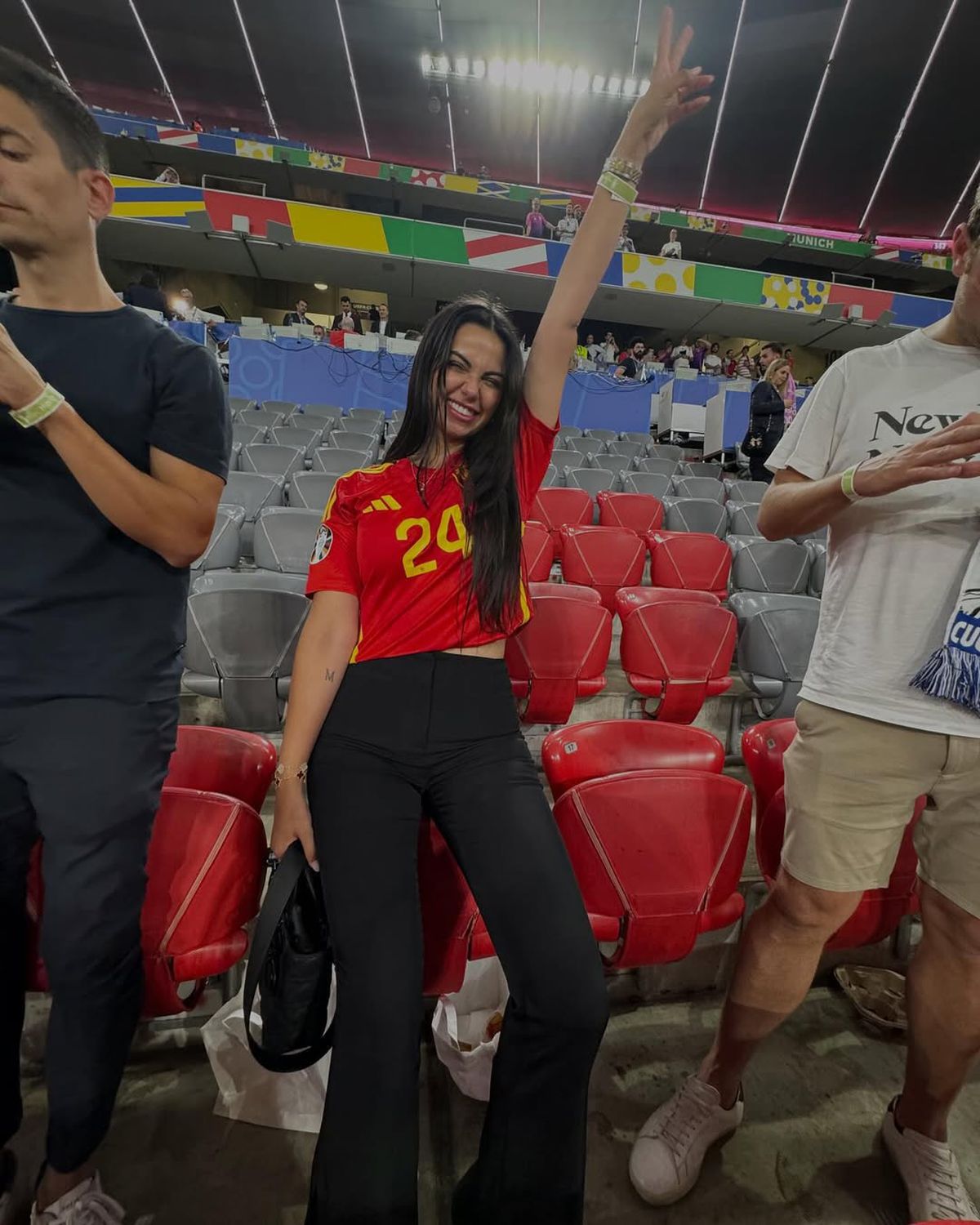 Campionul european era să o „comită” cu partenera » Gluma făcută chiar de aniversare