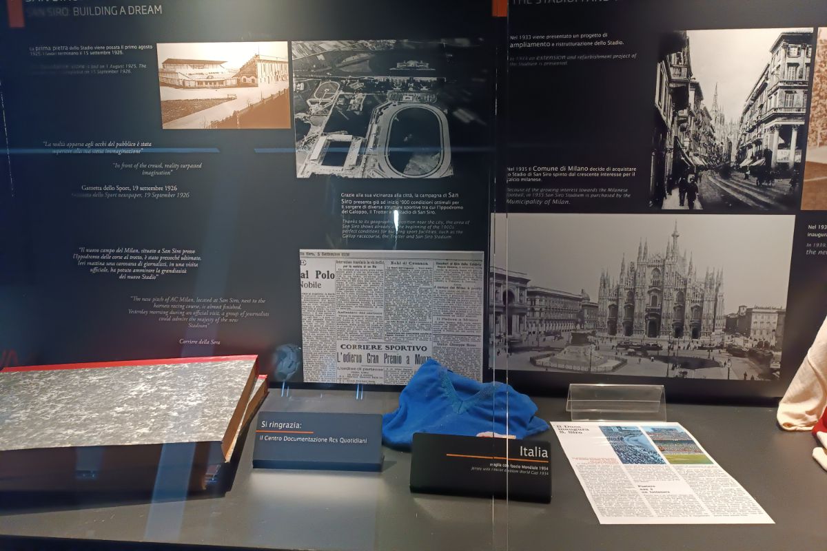 Trofeul Stelei, expus la muzeul stadionului San Siro din Milano