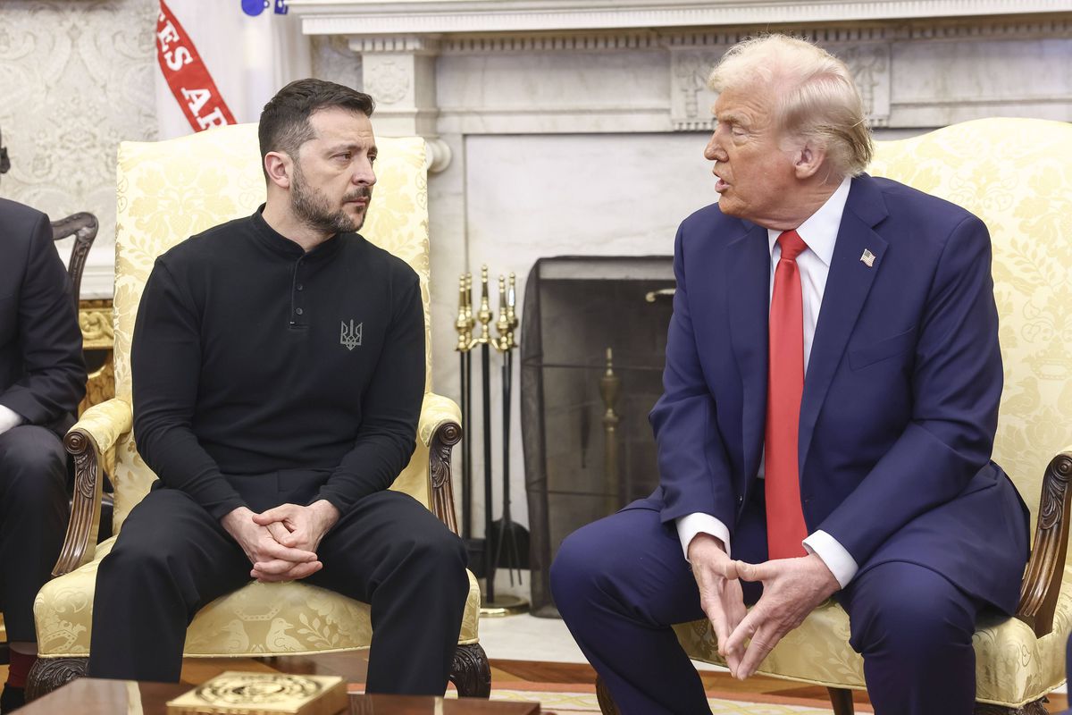 Imagini de la Casa Albă, din timpul tensionatei întâlniri Trump - Zelenski
