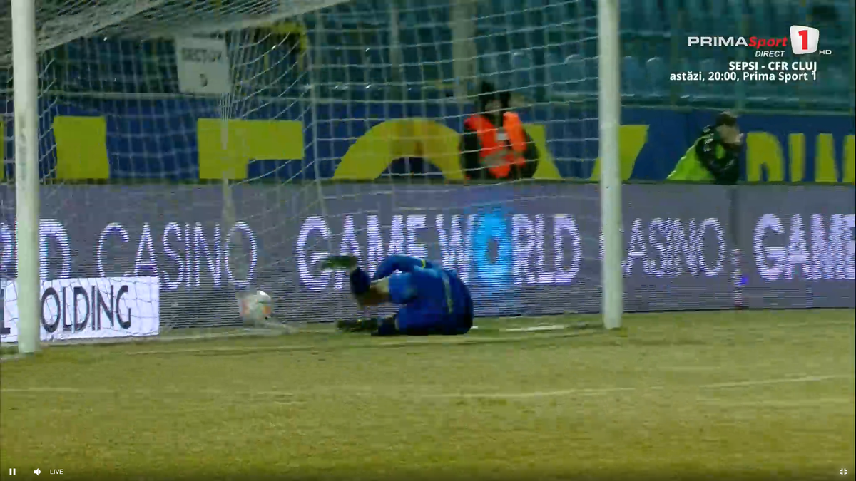 Fază hilară în Superliga » Cum a putut să-și dea autogol fostul jucător de la Rapid