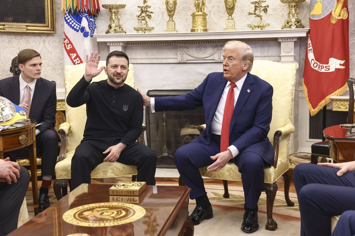 Imagini de la Casa Albă, din timpul tensionatei întâlniri Trump - Zelenski