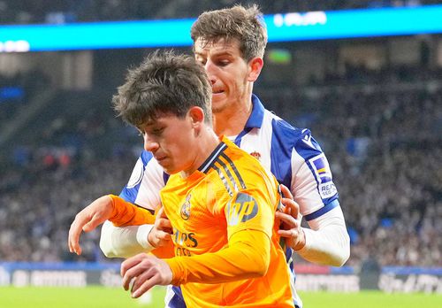 Arda Guler, în tricoul portocaliu al celor de la Real Madrid, foto: Guliver/gettyimages