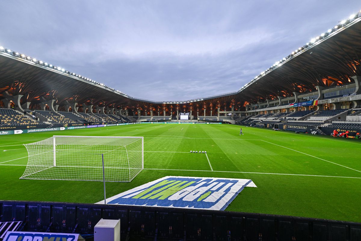 La 870 de km de București găsim un stadion unic în lume: cetate medievală, mănăstire sau arenă de fotbal?