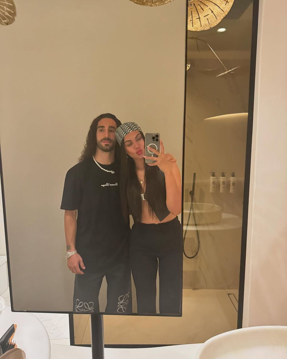 Campionul european era să o „comită” cu partenera » Gluma făcută chiar de aniversare