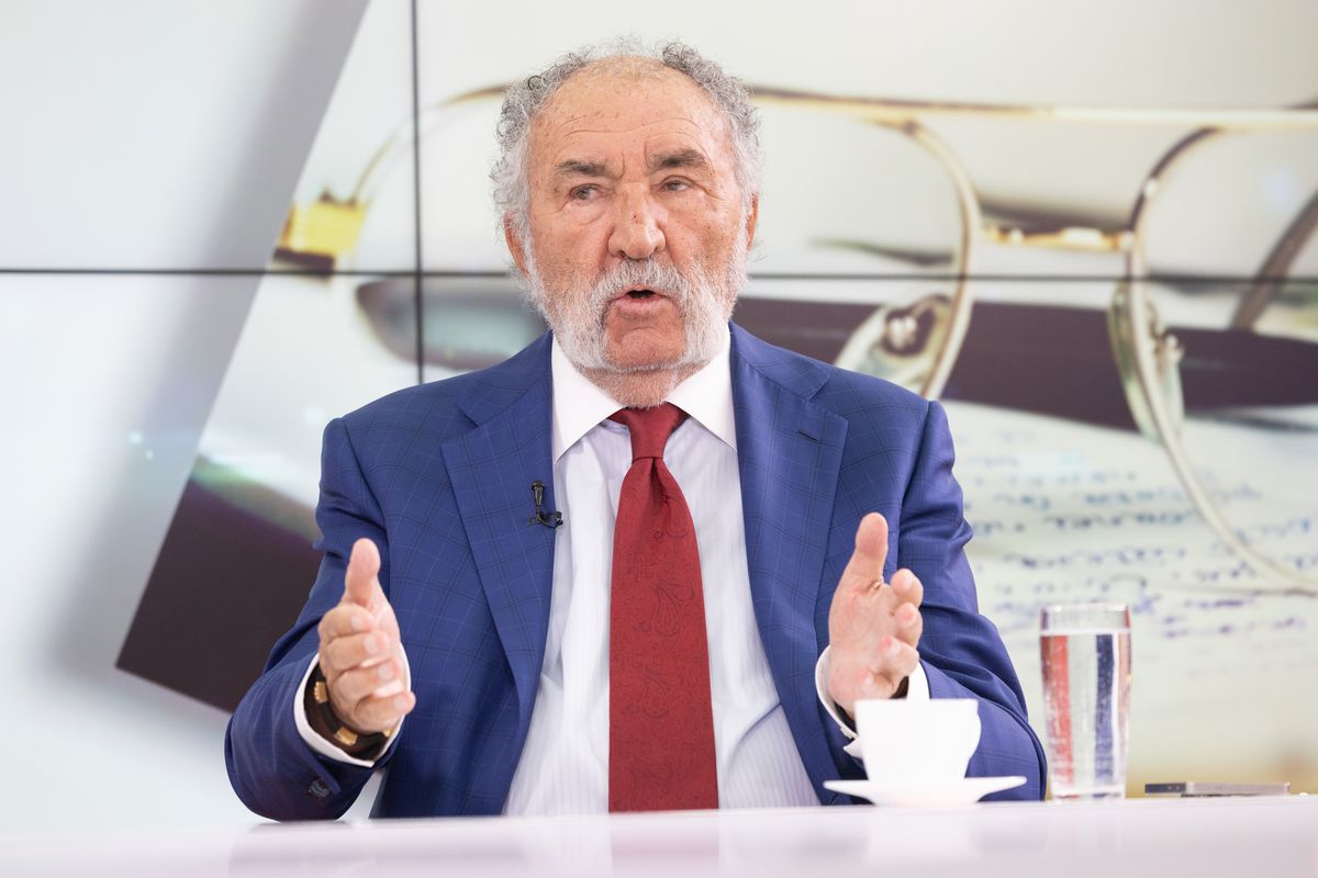 Ion Țiriac e Top Gun: „Mi-am cumpărat un avion care aterizează în curte la mine” » Testele spectaculoase pe care le face și de ce nu pilotează niciodată elicopterul pe care-l deține