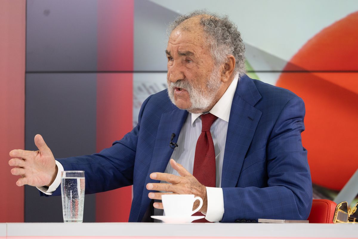 Ion Țiriac e Top Gun: „Mi-am cumpărat un avion care aterizează în curte la mine” » Testele spectaculoase pe care le face și de ce nu pilotează niciodată elicopterul pe care-l deține