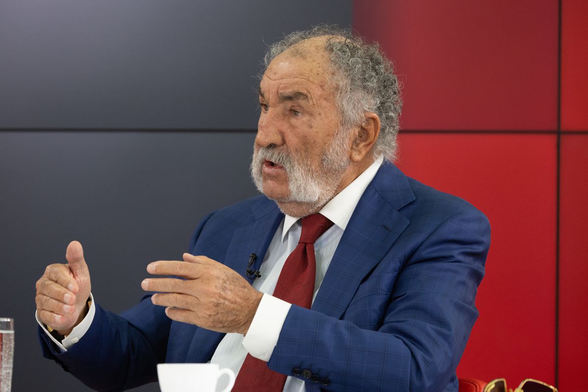 Ion Țiriac e Top Gun: „Mi-am cumpărat un avion care aterizează în curte la mine” » Testele spectaculoase pe care le face și de ce nu pilotează niciodată elicopterul pe care-l deține