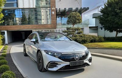 Oamenii de succes conduc mașini pe măsura lor