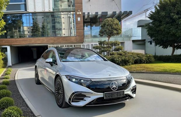 Oamenii de succes conduc mașini pe măsura lor