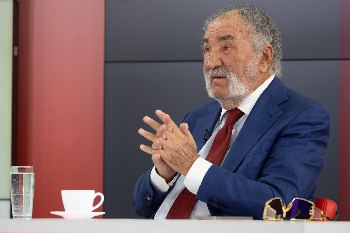 Ion Țiriac e Top Gun: „Mi-am cumpărat un avion care aterizează în curte la mine” » Testele spectaculoase pe care le face și de ce nu pilotează niciodată elicopterul pe care-l deține