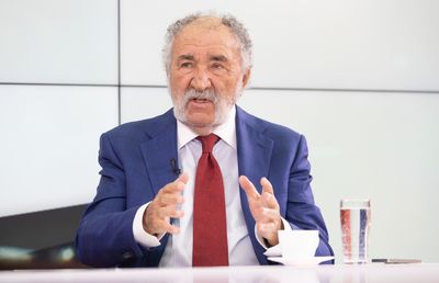 Ion Țiriac a „erupt” în afacerea de miliarde de euro: „Un dobitoc! Nici măcar nu e hoț, e prost!”