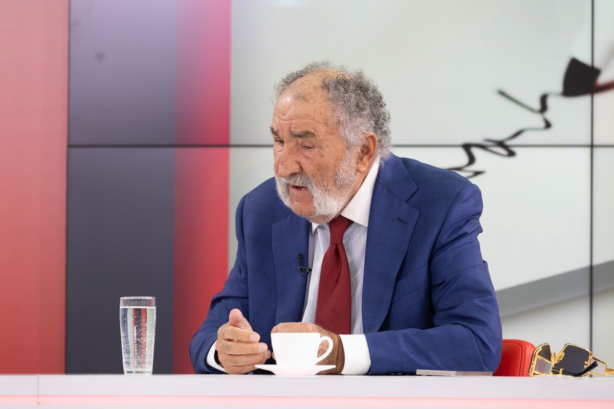 Ion Țiriac e Top Gun: „Mi-am cumpărat un avion care aterizează în curte la mine” » Testele spectaculoase pe care le face și de ce nu pilotează niciodată elicopterul pe care-l deține