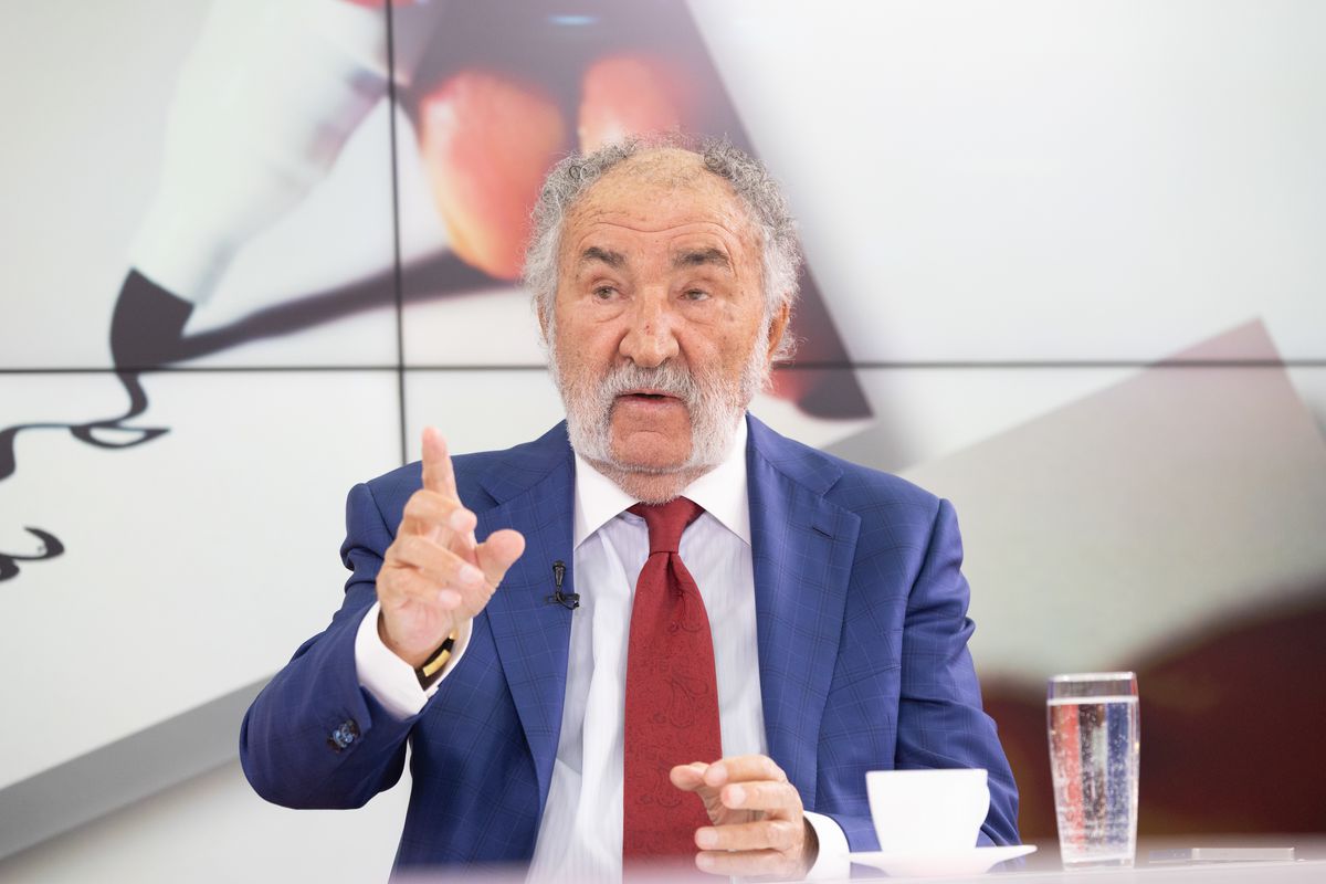 Ion Țiriac e Top Gun: „Mi-am cumpărat un avion care aterizează în curte la mine” » Testele spectaculoase pe care le face și de ce nu pilotează niciodată elicopterul pe care-l deține