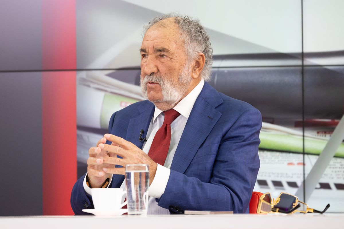 Ion Țiriac e Top Gun: „Mi-am cumpărat un avion care aterizează în curte la mine” » Testele spectaculoase pe care le face și de ce nu pilotează niciodată elicopterul pe care-l deține