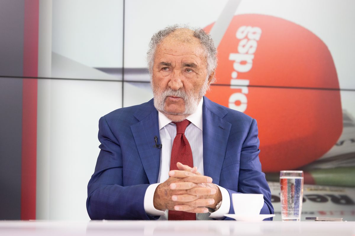 Ion Țiriac e Top Gun: „Mi-am cumpărat un avion care aterizează în curte la mine” » Testele spectaculoase pe care le face și de ce nu pilotează niciodată elicopterul pe care-l deține