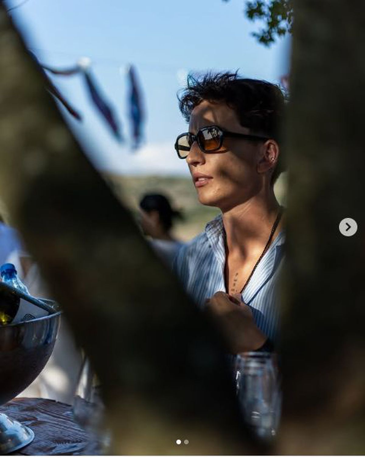 Ghici cine-i? Detaliul remarcat de fani în imaginea postată la finalul meciului Gloria Bistrița - CSM București