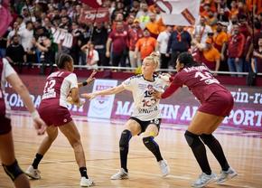 Încă o handbalistă de top din „Liga Florilor” pleacă în Ungaria: „Acasă nu puteam trăi din handbal, mai aveam un job! Vâlcea a fost prima echipă profesionistă din carieră”