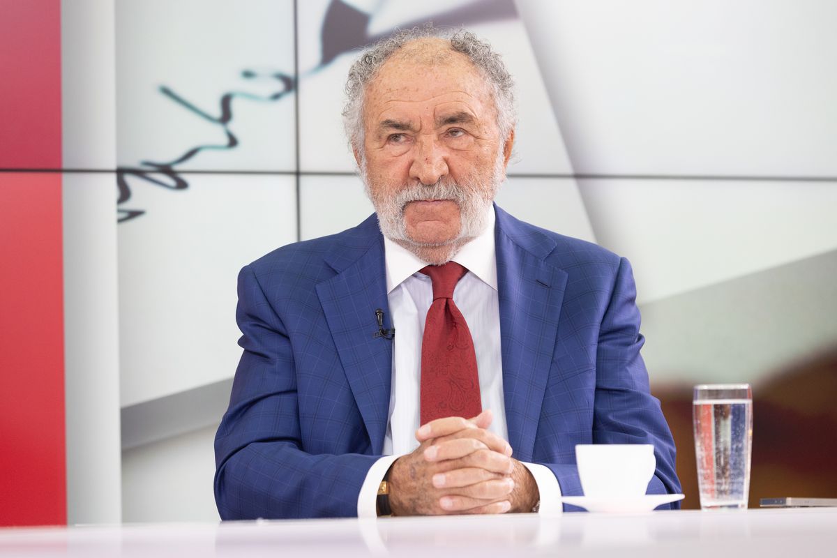 Ion Țiriac e Top Gun: „Mi-am cumpărat un avion care aterizează în curte la mine” » Testele spectaculoase pe care le face și de ce nu pilotează niciodată elicopterul pe care-l deține