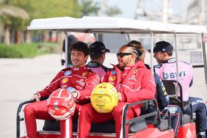 Leclerc a povestit cum venirea lui Hamilton a afectat Ferrari: „Acum, cu Lewis, totul a explodat”