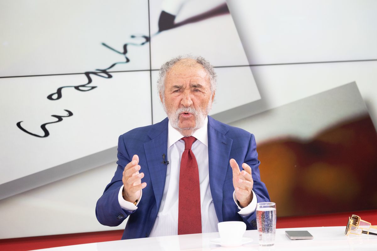 Ion Țiriac e Top Gun: „Mi-am cumpărat un avion care aterizează în curte la mine” » Testele spectaculoase pe care le face și de ce nu pilotează niciodată elicopterul pe care-l deține