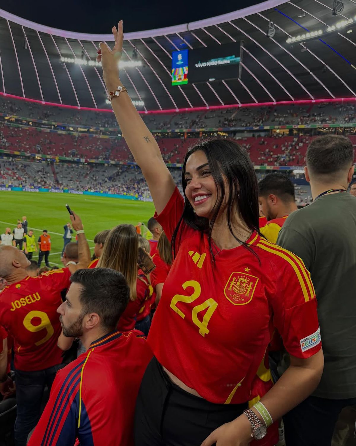 Campionul european era să o „comită” cu partenera » Gluma făcută chiar de aniversare