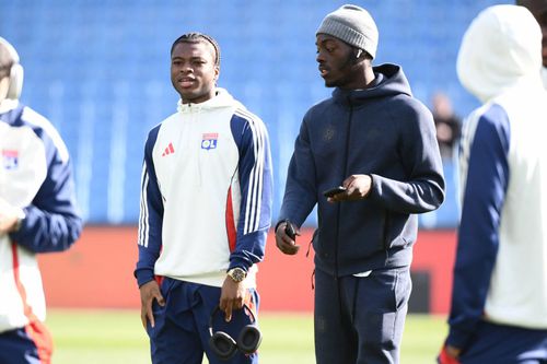 Lyon nu va face antrenamentul oficial la București