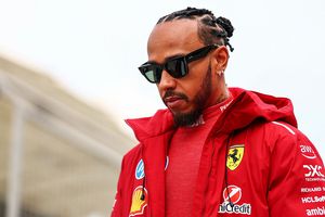 „Toți avem un termen de valabilitate” » Lewis Hamilton, replică-manifest pentru directorul Mercedes: „Să nu mă comparați niciodată! Nu am nevastă, nu am copii”