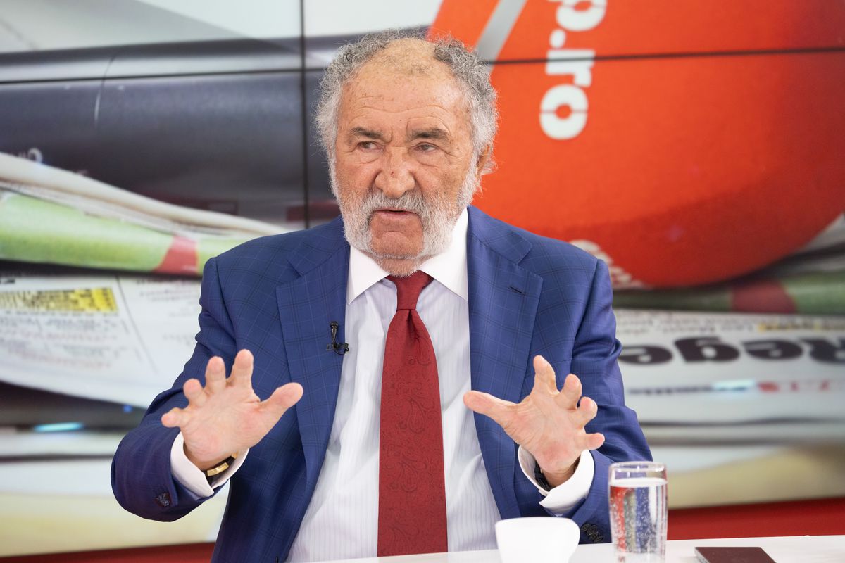 Ion Țiriac e Top Gun: „Mi-am cumpărat un avion care aterizează în curte la mine” » Testele spectaculoase pe care le face și de ce nu pilotează niciodată elicopterul pe care-l deține