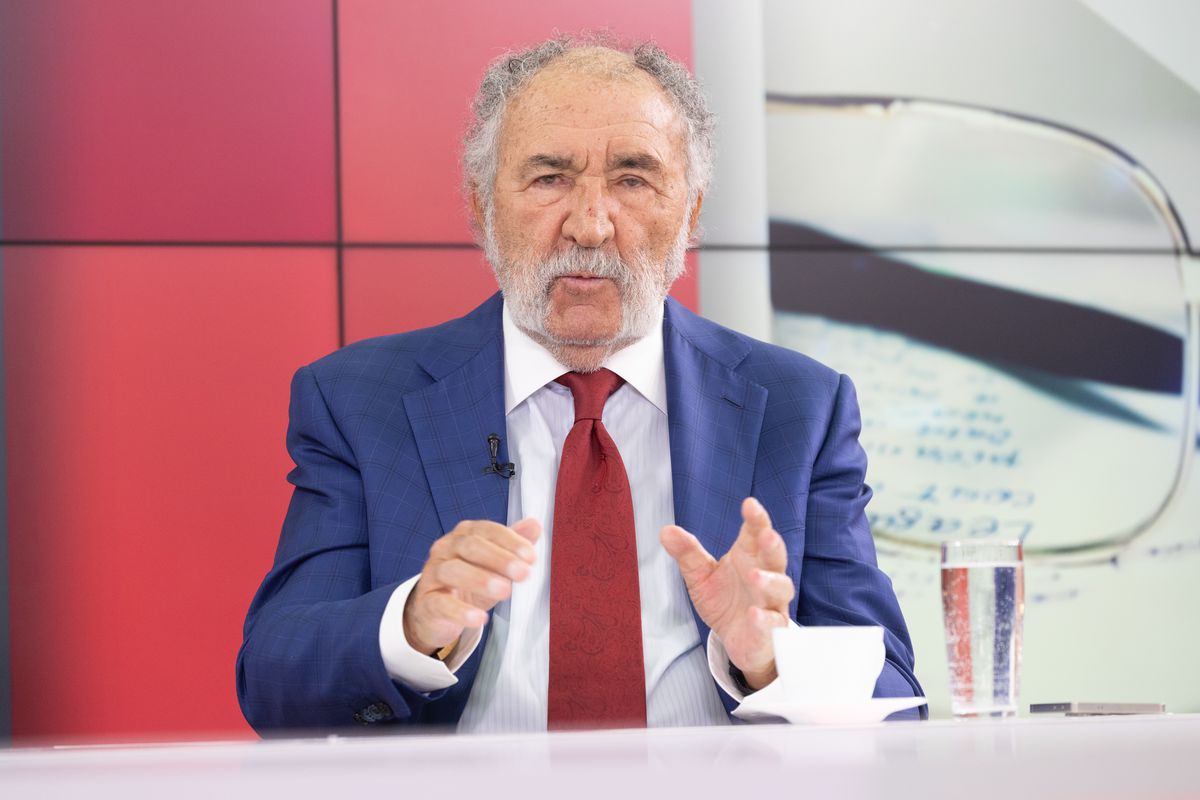 Ion Țiriac e Top Gun: „Mi-am cumpărat un avion care aterizează în curte la mine” » Testele spectaculoase pe care le face și de ce nu pilotează niciodată elicopterul pe care-l deține