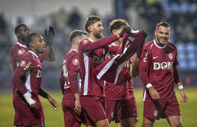 CFR Cluj este în play-off! Ardelenii s-au impus cu Farul, a 10-a victorie consecutivă în Superligă » A mai rămas un singur loc disponibil în primele 6!