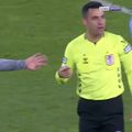 Matias Kranevitter face semn către banca de rezerve că vrea să continue în meciul Trabzonspor - Karagumruk 3-1 / Foto: X