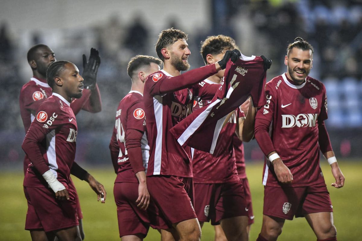 CFR Cluj este în play-off! Ardelenii s-au impus cu Farul, a 10-a victorie consecutivă în Superligă » A mai rămas un singur loc disponibil în primele 6!