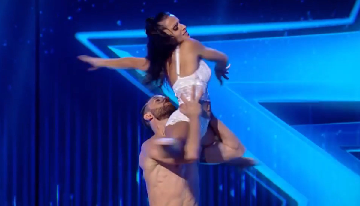 O fostă gimanstă, moment incendiar la Românii au Talent » A fost antrenată de Nadia Comăneci