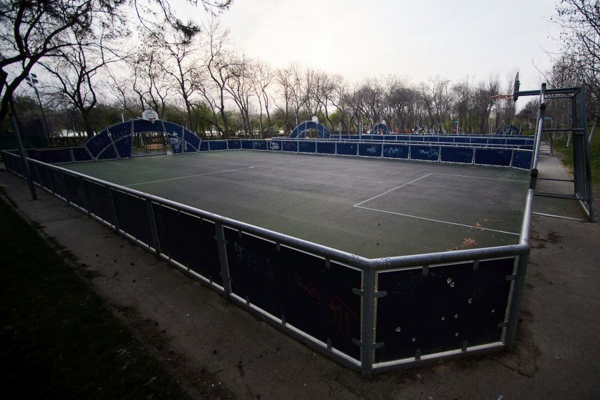 CORONAVIRUS. Amenzi mărite substanțial, se poate ajunge și la confiscarea bunurilor. Anunțul Poliției Capitalei: „Sancțiunile intră în vigoare din această noapte”