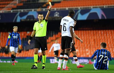 Ovidiu Hațegan s-a testat pentru coronavirus după ce a condus Valencia - Atalanta: „Am avut simptome, m-am speriat”