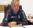 Dan Petrescu e un fanatic al analizelor tehnico-tactice