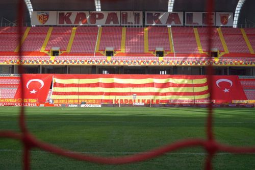 Fotbalul din Turcia e în prezent suspendat. foto: Twitter Kayserispor