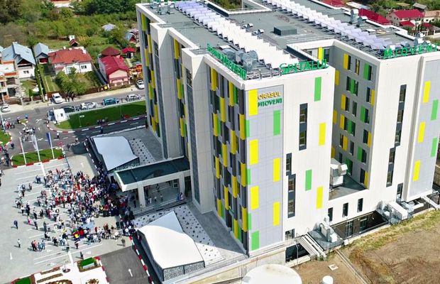 Mai mulți medici de la Mioveni și-ar fi dat demisia după ce au aflat că spitalul va deveni centru pentru tratarea coronavirusului: „Nu pot să-mi expun oamenii aiurea”