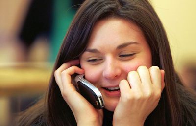 COVID-19 / Avertismentul lui Adrian Streinu Cercel: „Luăm virusul și îl ducem cu telefoanele mobile pe față”