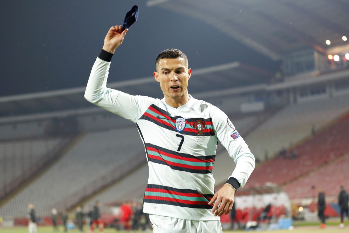 Scene uluitoare la Belgrad! Ronaldo a aruncat banderola și a ieșit de pe teren înainte de fluierul final!