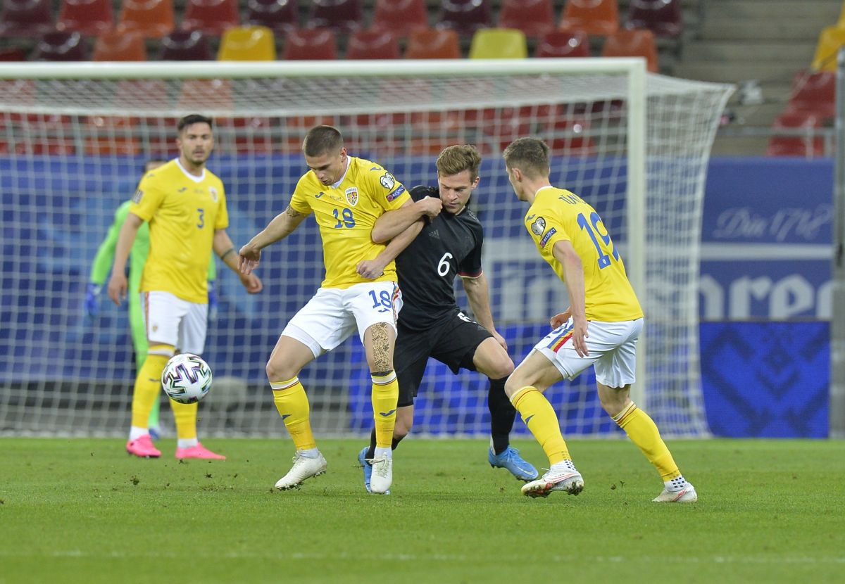 Avea Rădoi în lot fotbalistul care rezolva problemele din meciul cu Armenia? Șumudică: „Mai bine joc cu el închizător!”