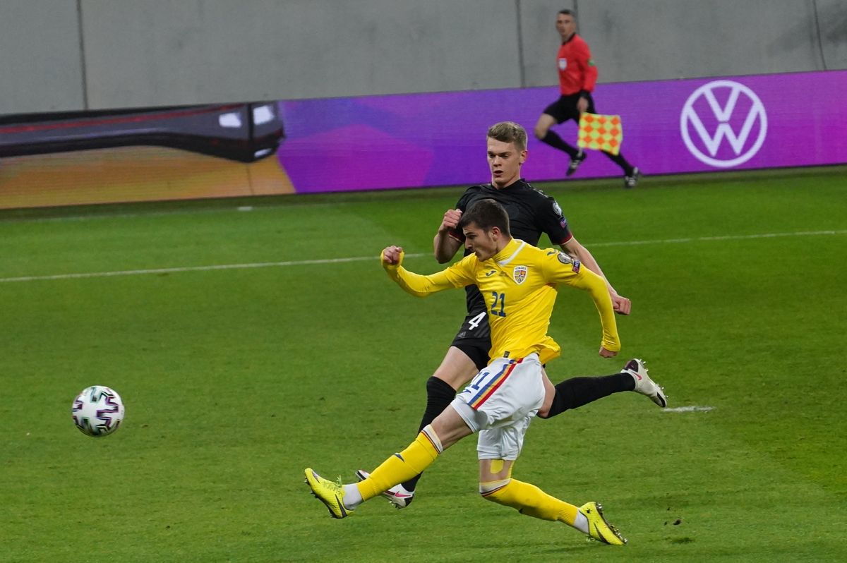 Avea Rădoi în lot fotbalistul care rezolva problemele din meciul cu Armenia? Șumudică: „Mai bine joc cu el închizător!”