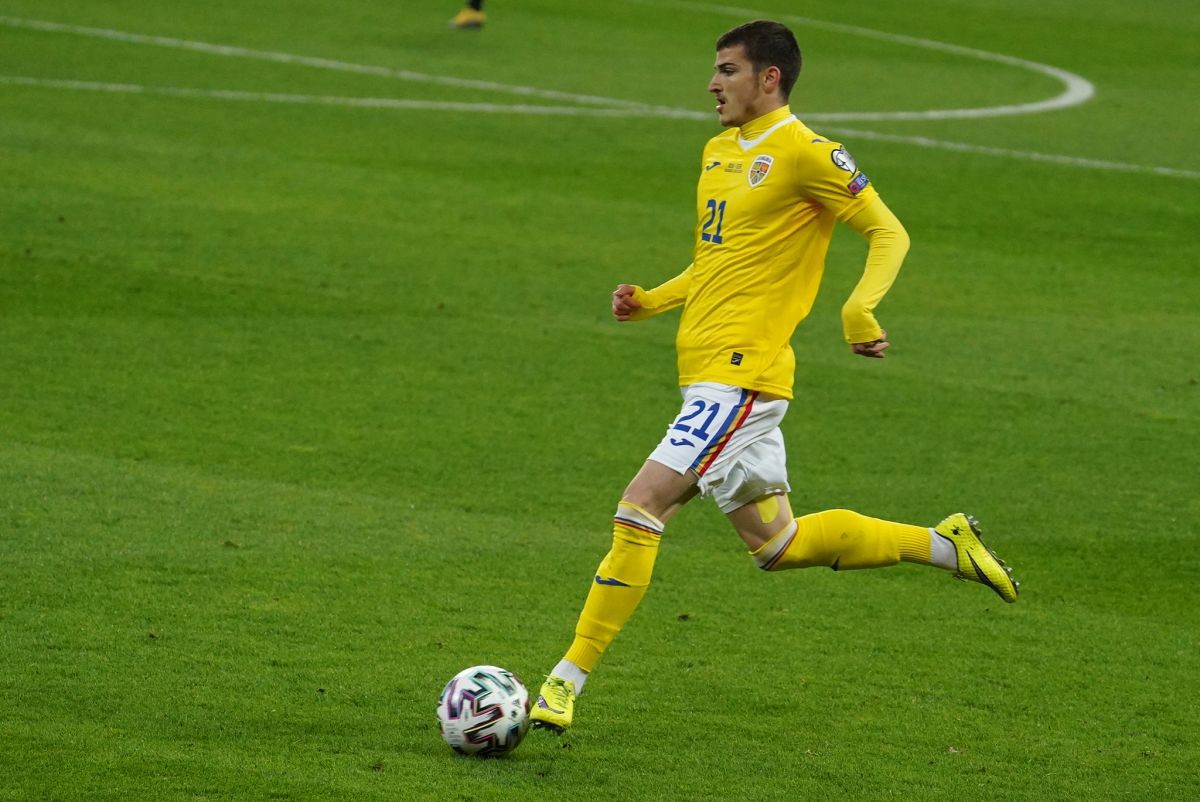 Avea Rădoi în lot fotbalistul care rezolva problemele din meciul cu Armenia? Șumudică: „Mai bine joc cu el închizător!”