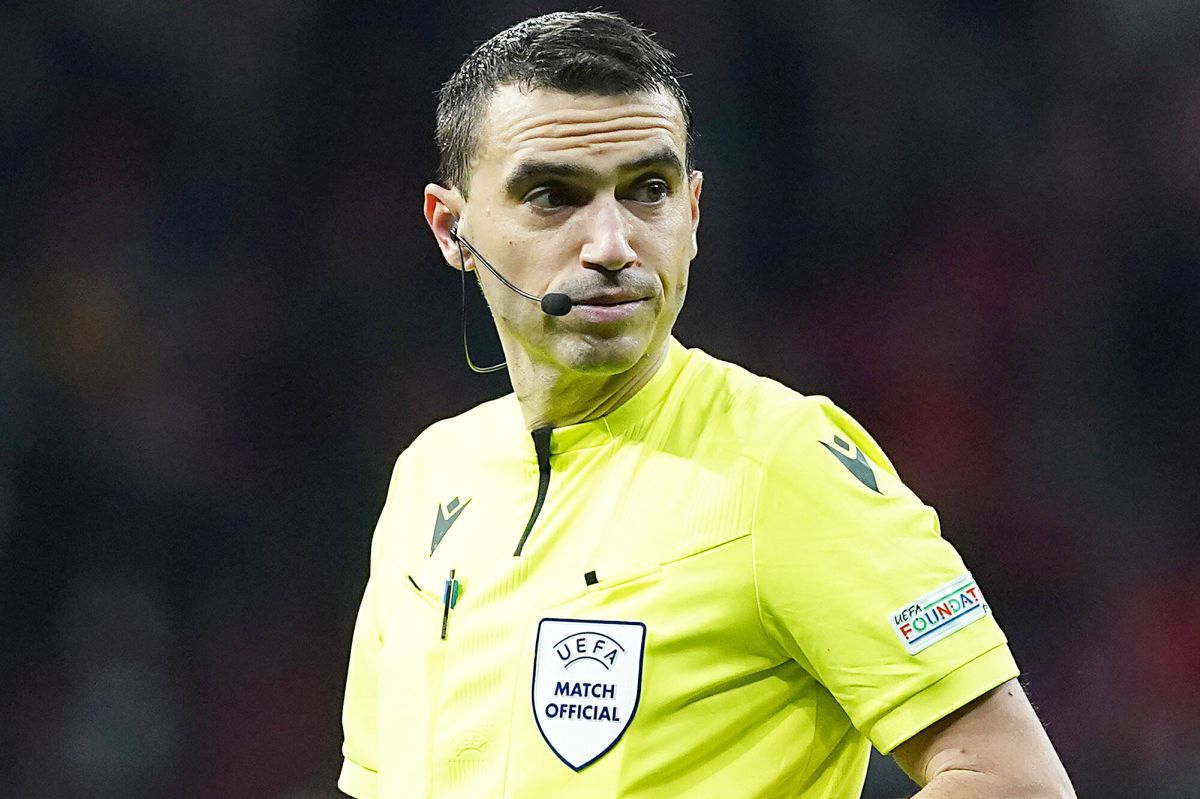 Meciul 300! Bornă istorică pentru Ovidiu Hațegan » Doar alți 4 „centrali” au reușit asta