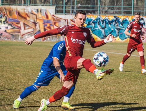 Liderul CFR s-a impus categoric luni, scor 4-0, în testul amical jucat contra echipei din Liga 3, Minaur Baia Mare. // foto: Facebook @Fotbal Club CFR 1907 CLUJ-NAPOCA