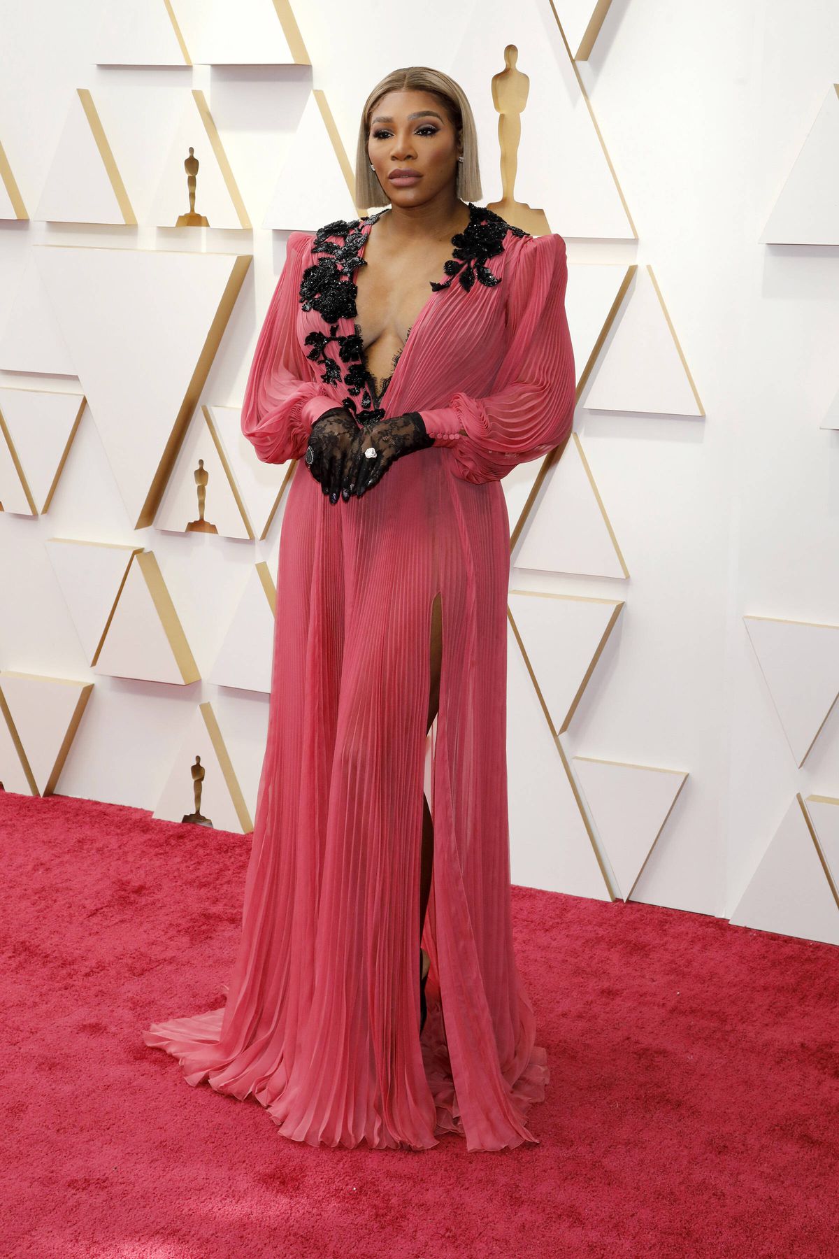 Serena Williams, reacție virală după ce Will Smith l-a pălmuit pe Chris Rock la Gala Premiilor Oscar: „A trebuit să-mi pun băutura jos”