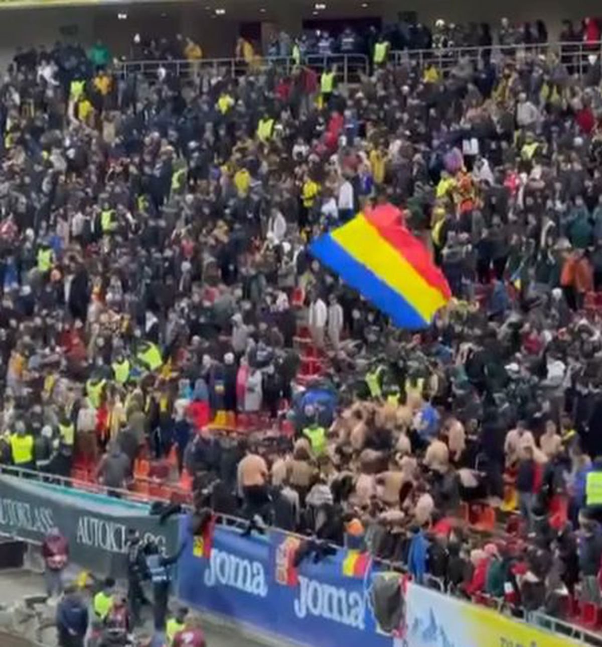 Mesaje în tribune la România - Belarus