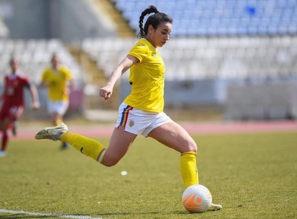 Au găsit-o într-un stadion plin! Cine a atras toate privirile la meciul naționalei de la Sibiu