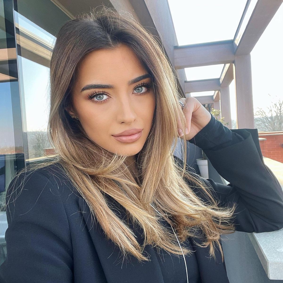 Alexandra Ionela Grigoriță! Cine e tânăra, fostă Miss Arad, care l-a sedus definitiv pe Dennis Man